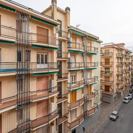 Andora,7 Guests, Terrace, Walk To Apartment *