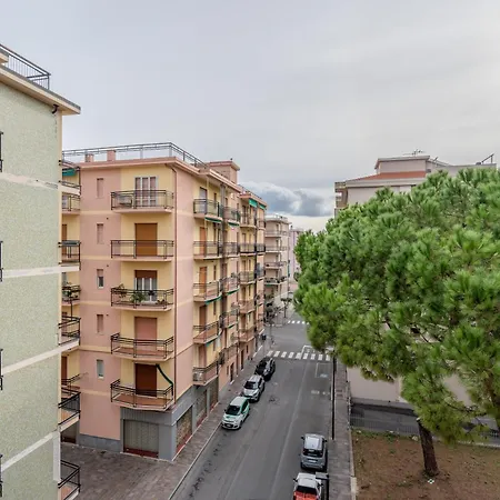 Andora,7 Guests, Terrace, Walk To Apartament